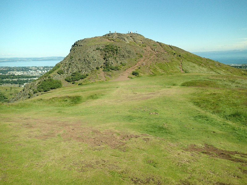 2014 Edinburgh 2014-07-09 072.JPG - Top of the hill.